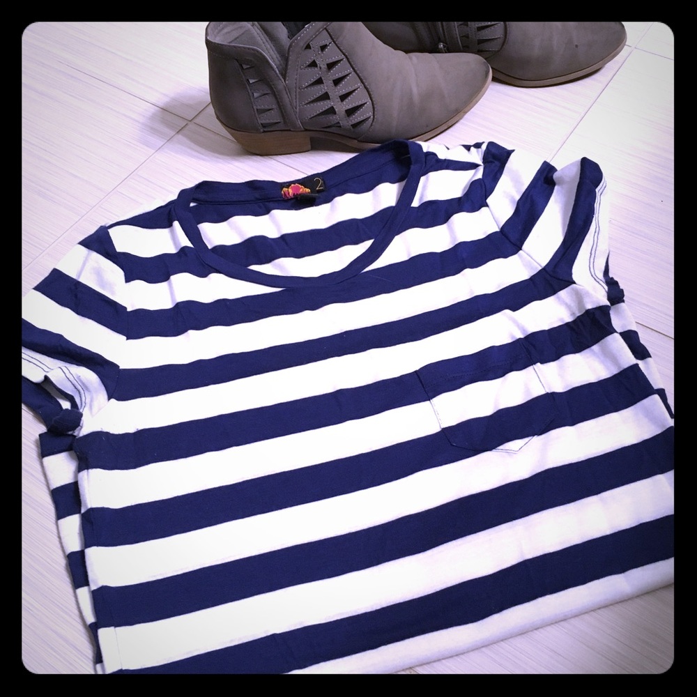 Forever21 Navy & White Super Soft Stretch Tee